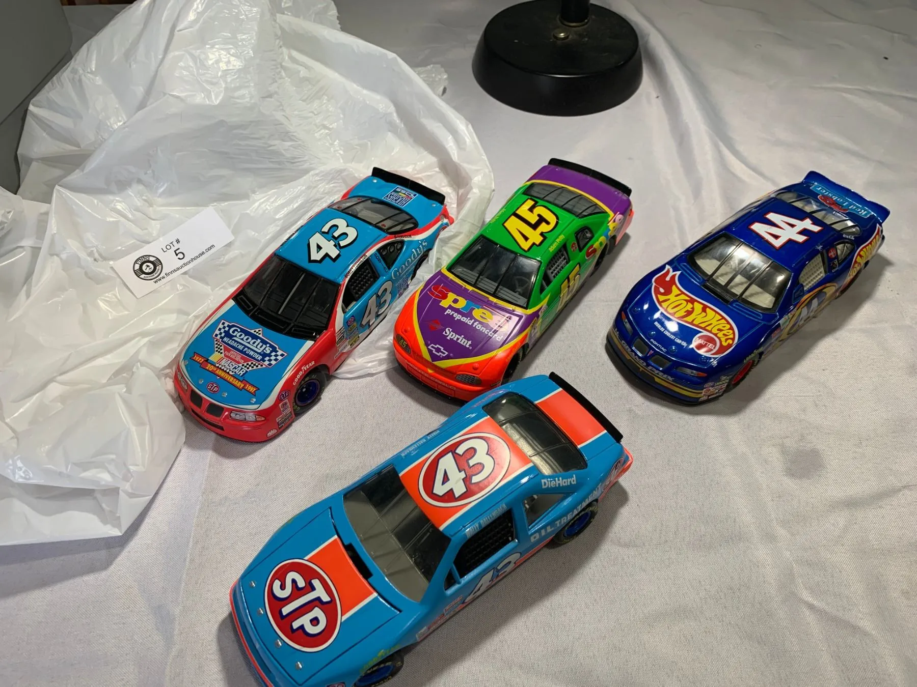 51742 jeff gordon diecast car