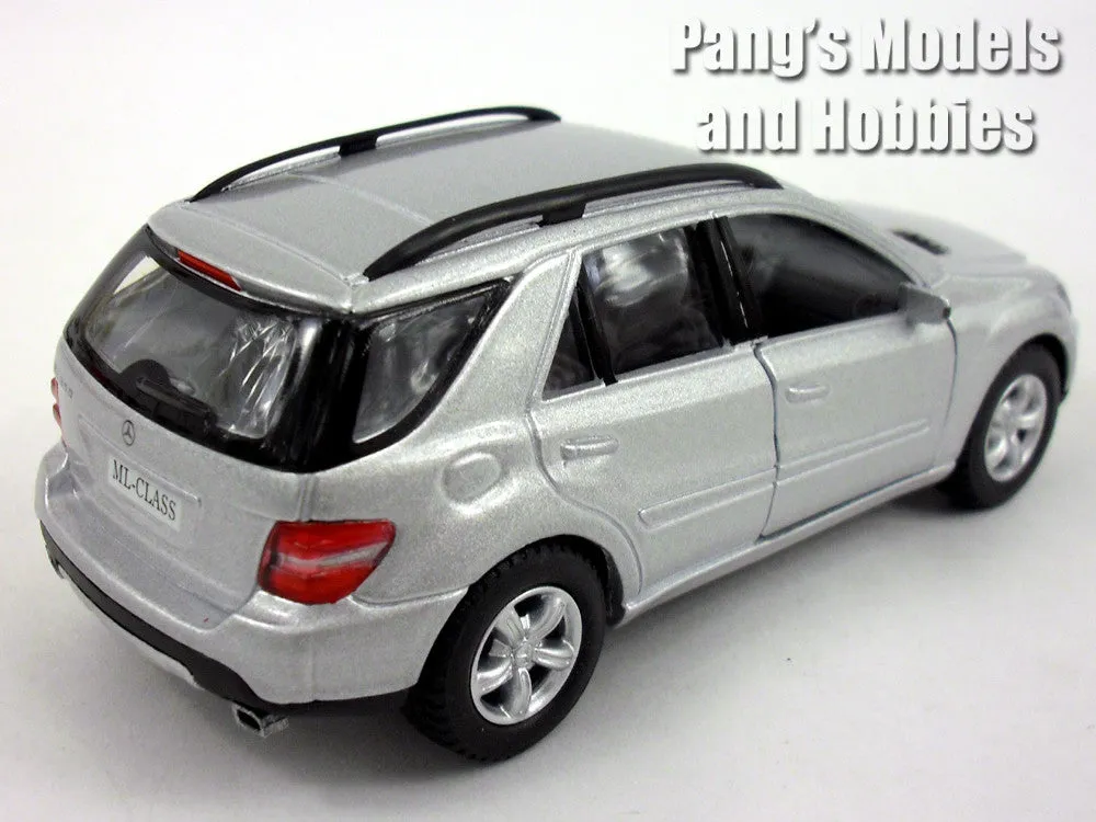 /img/51749-diecast-mercedes-ml-class-maintenance.webp