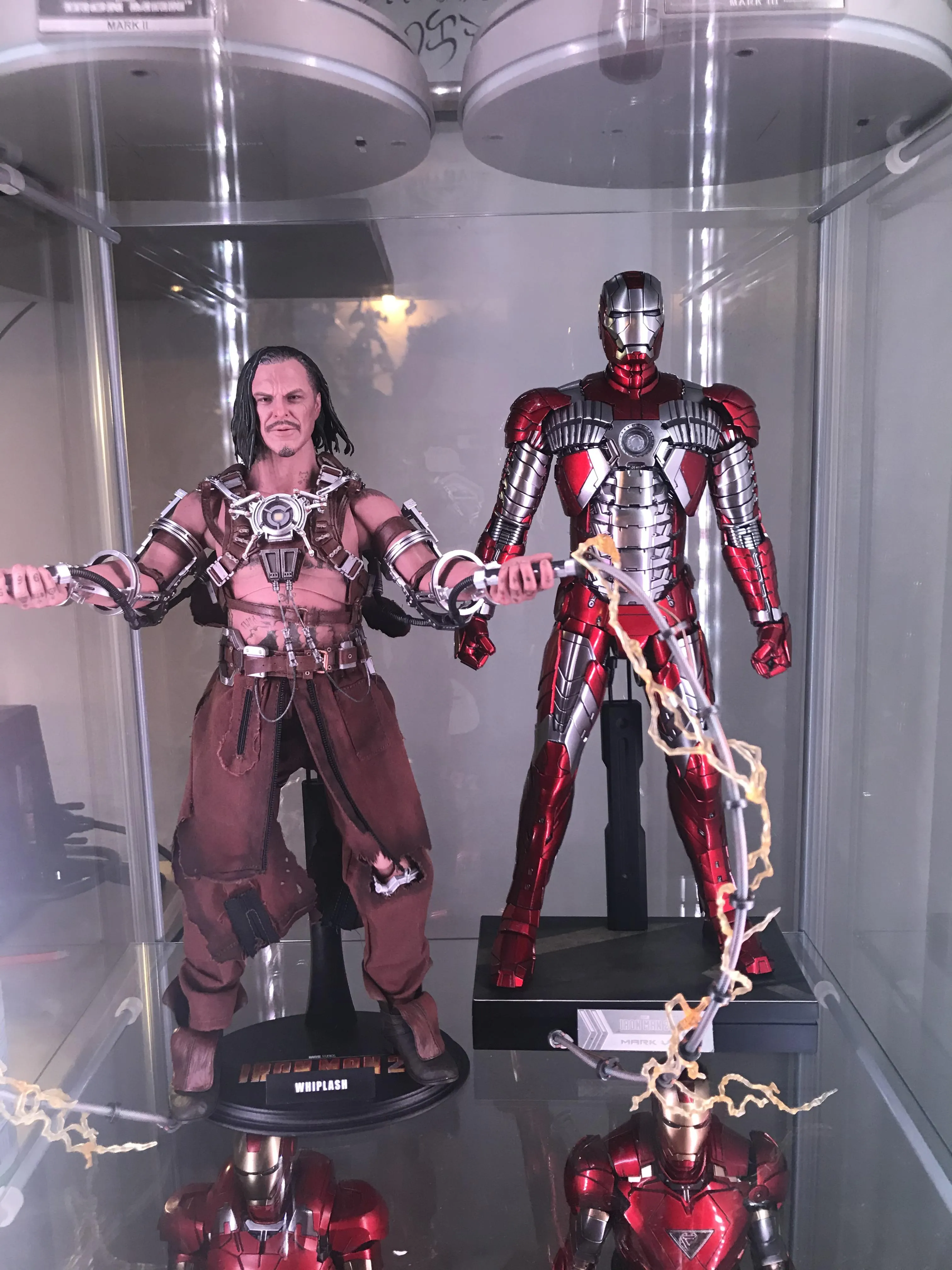 51750 hot toys mark 5 diecast close up