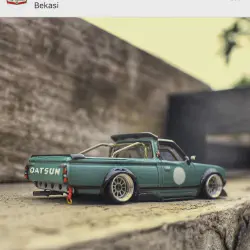 /img/51766-custom-diecast-car-close-up.webp