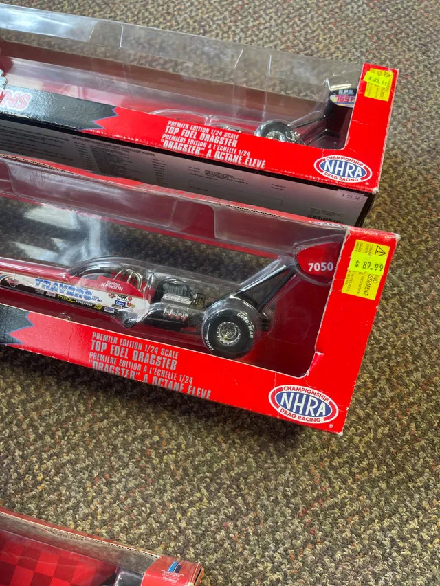 51776 collecting diecast top fuel cars