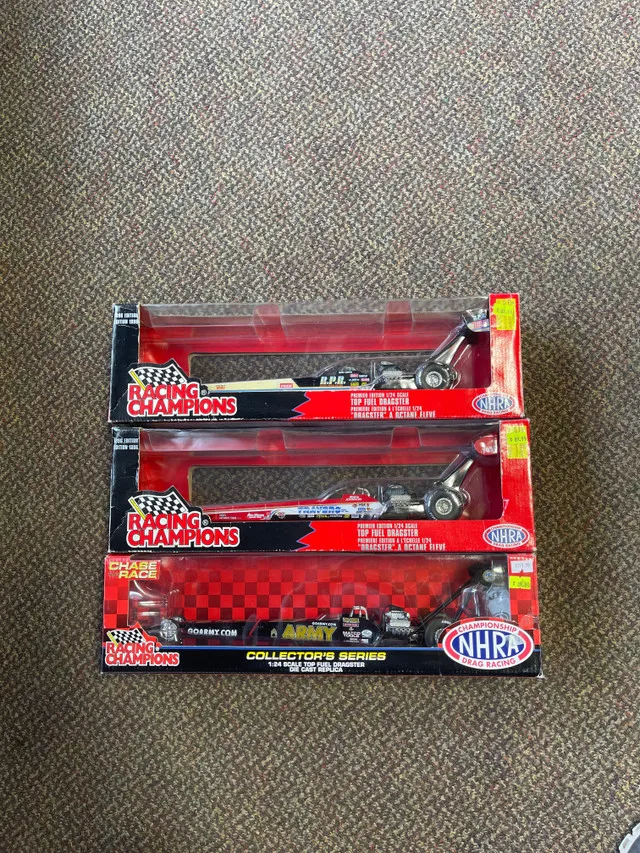 51776 diecast top fuel car close up