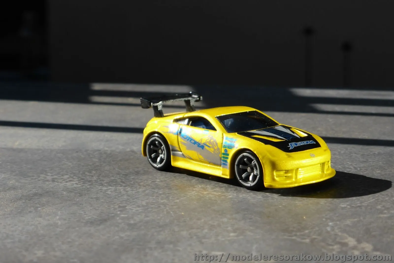 51801 400z diecast scale