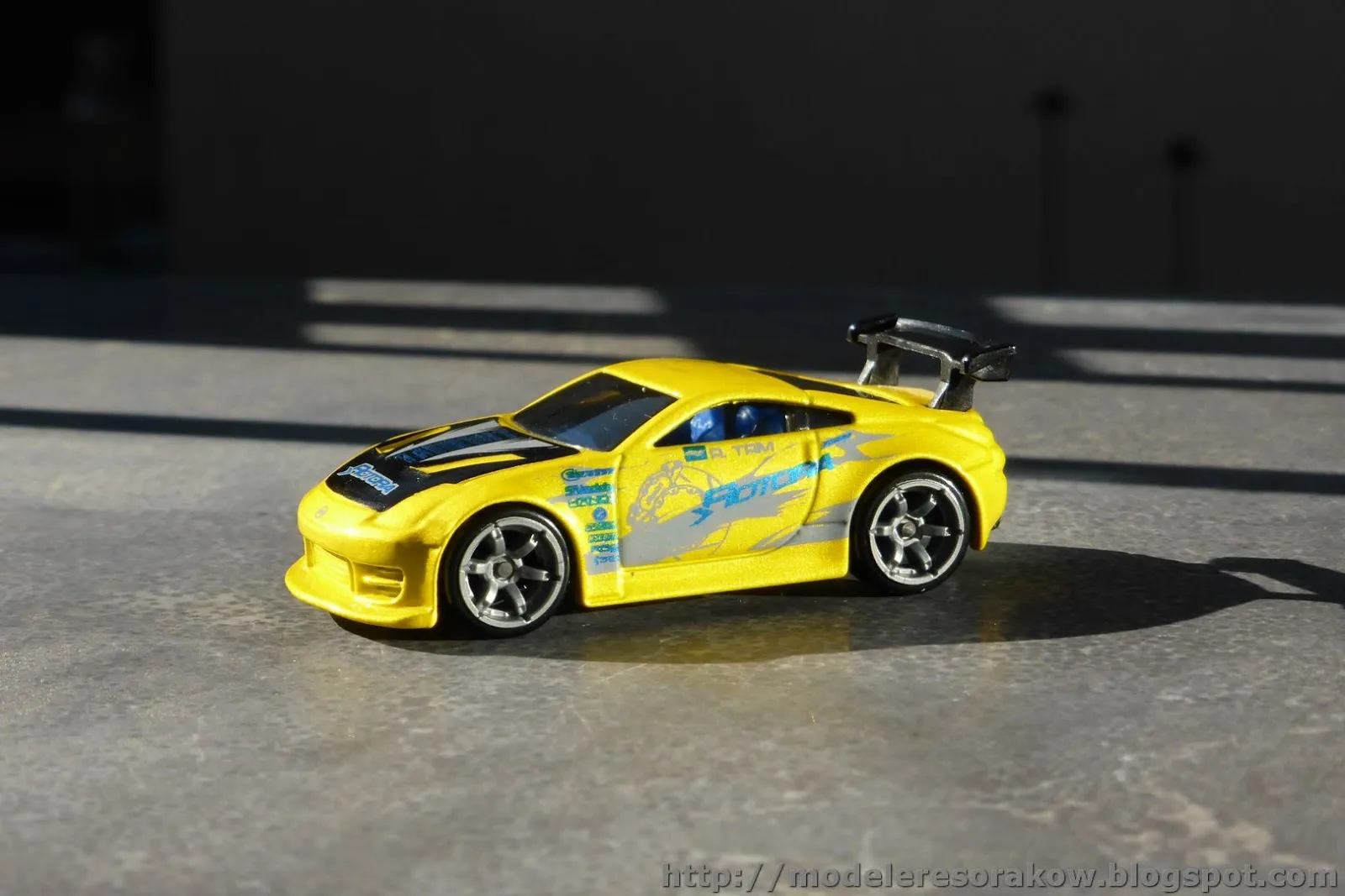 51801 real nissan 400z