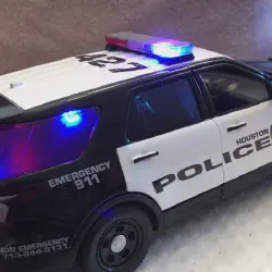 /img/51804-police-car-led-efficiency.webp