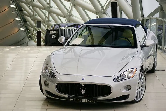 51814 maserati grancabrio diecast model 6