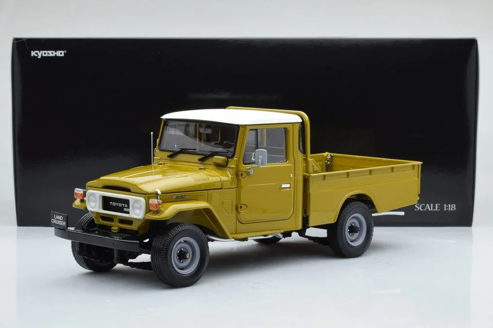 /img/51817-kyosho-diecast-display-case.webp