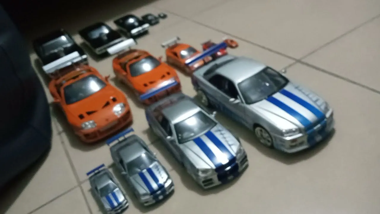 51837 diecast car display