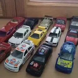 /img/51841-custom-diecast-display.webp