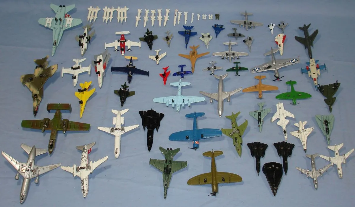 51848 durable diecast military planes