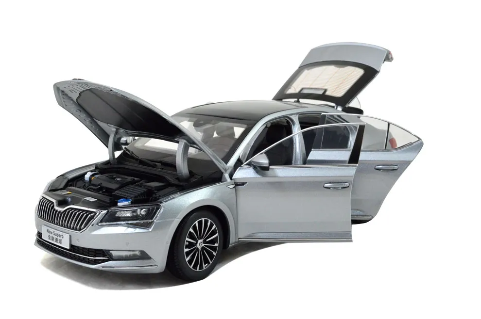 51853 skoda 1200 sedan diecast