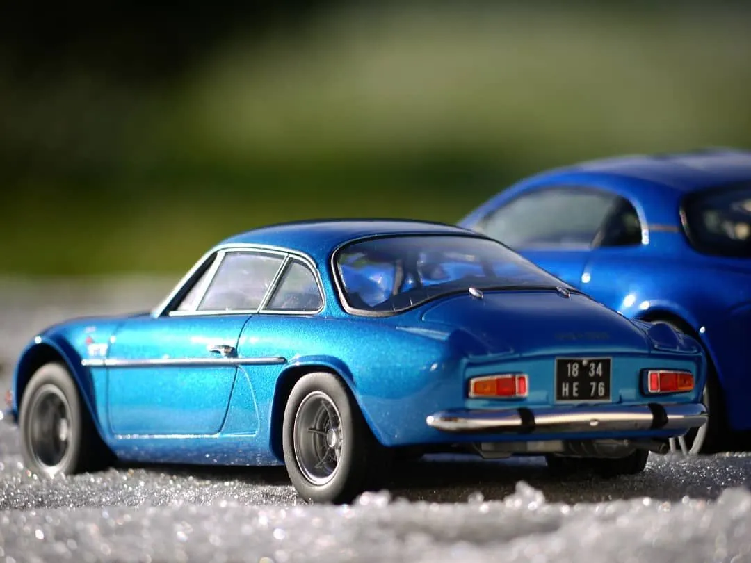 /img/51858-hot-toys-mk6-diecast-display.webp