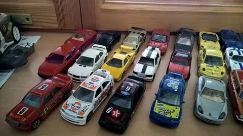 51859 storing displaying models
