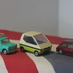 /img/51860-corgi-diecast-display.webp