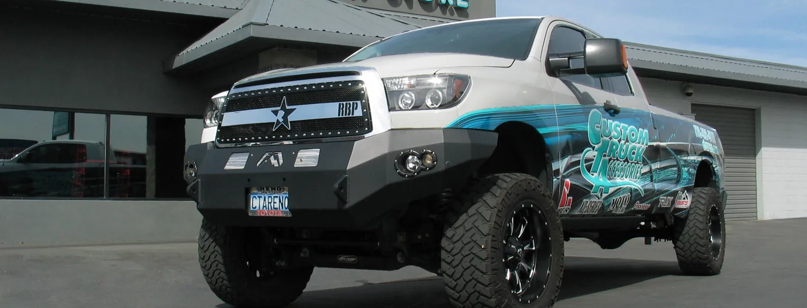 /img/51878-diecast-truck-display-case.webp