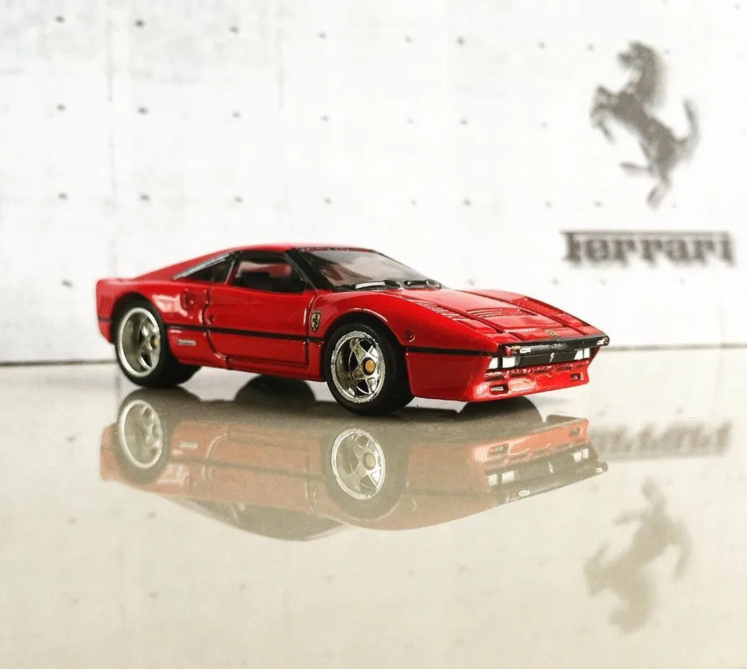 51884 ferrari gto diecast detailing