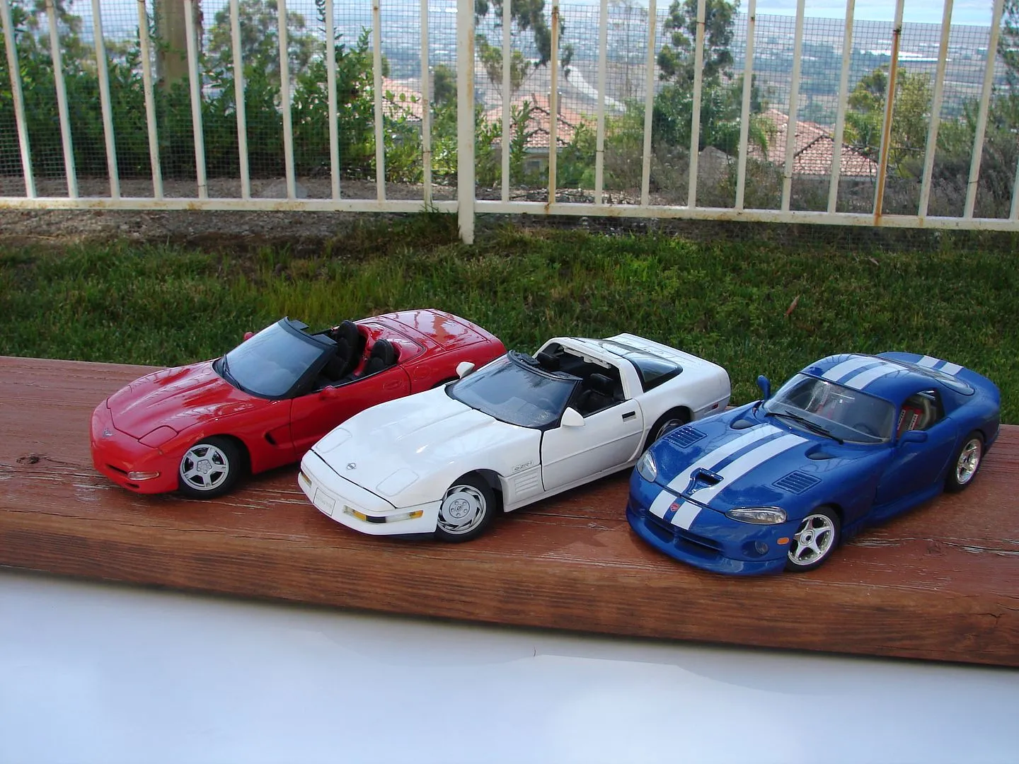 51888 diecast display
