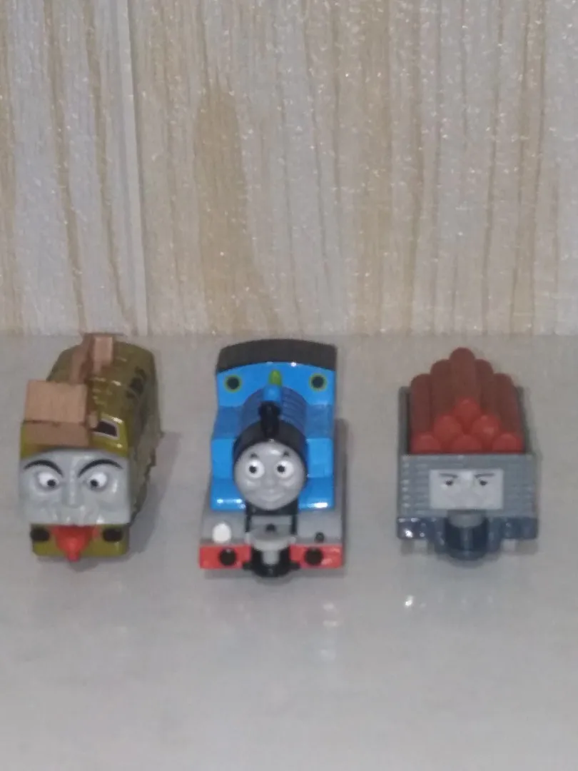 51904 diecast thomas tracks derailments