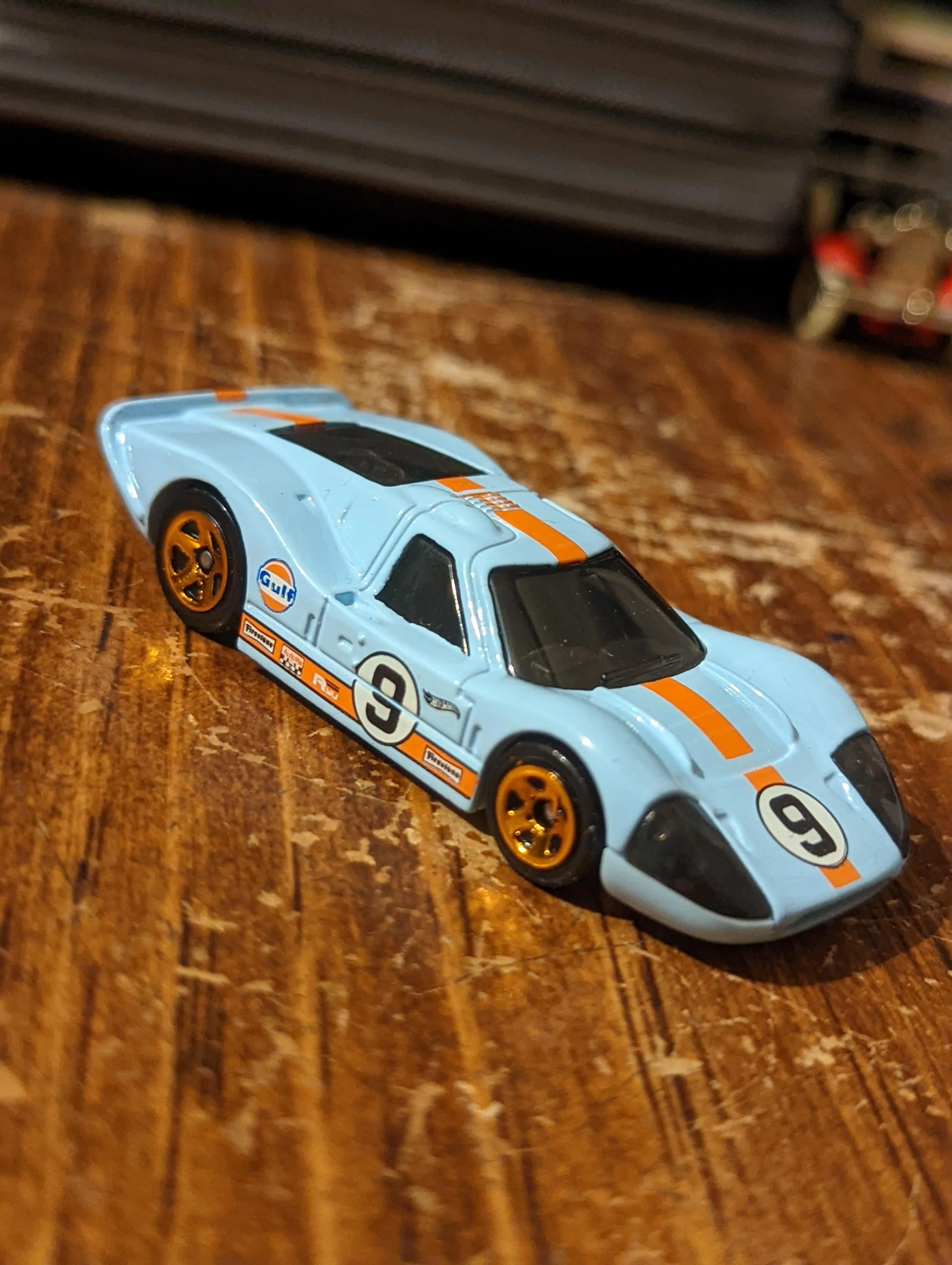 /img/51917-ford-gt40-diecast-display.webp