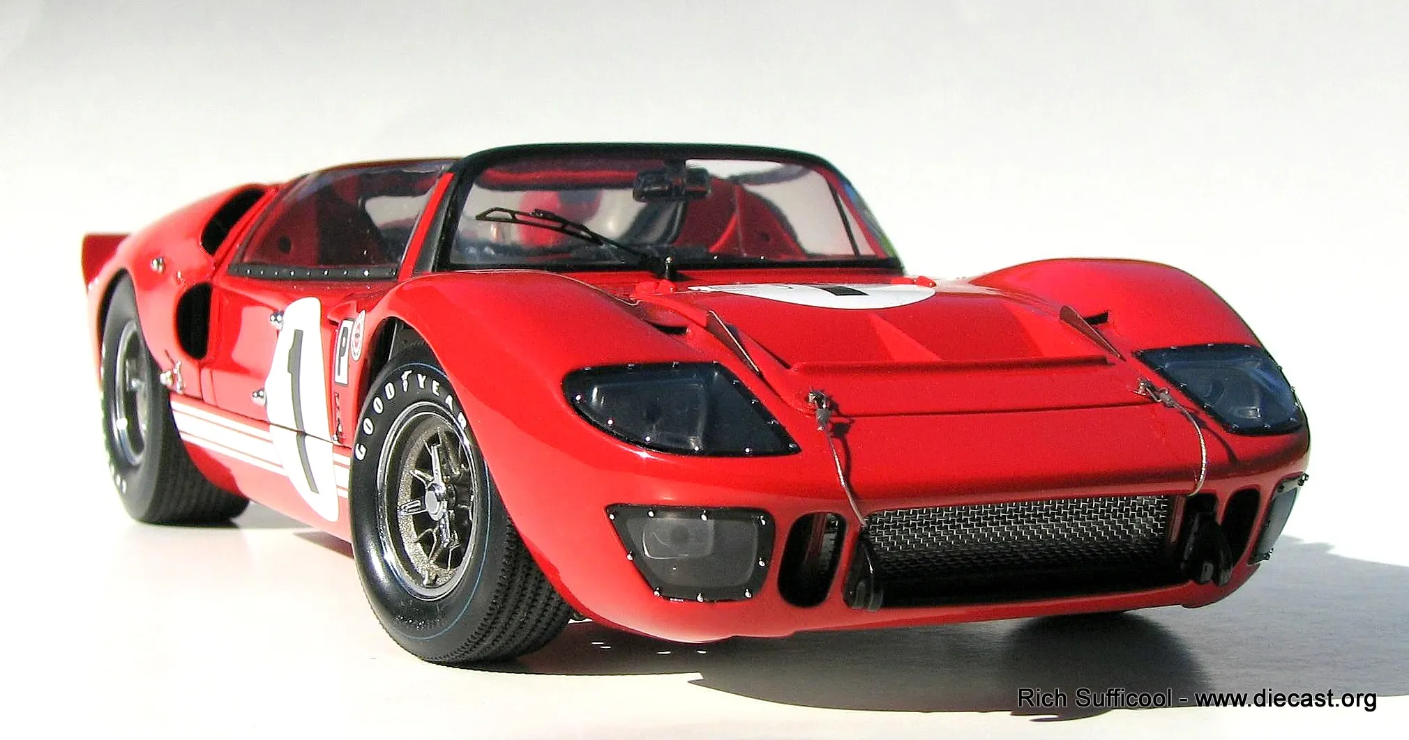 51917 ford gt40 diecast features