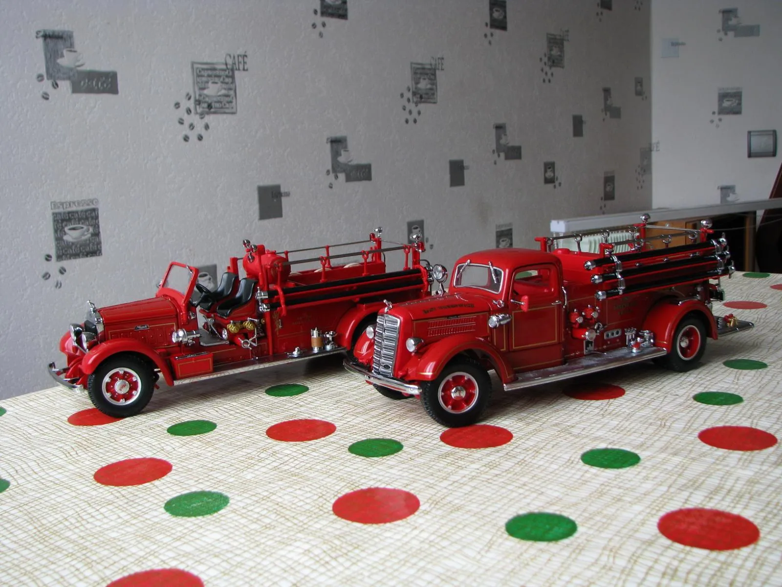 51920 mack pinnacle diecast
