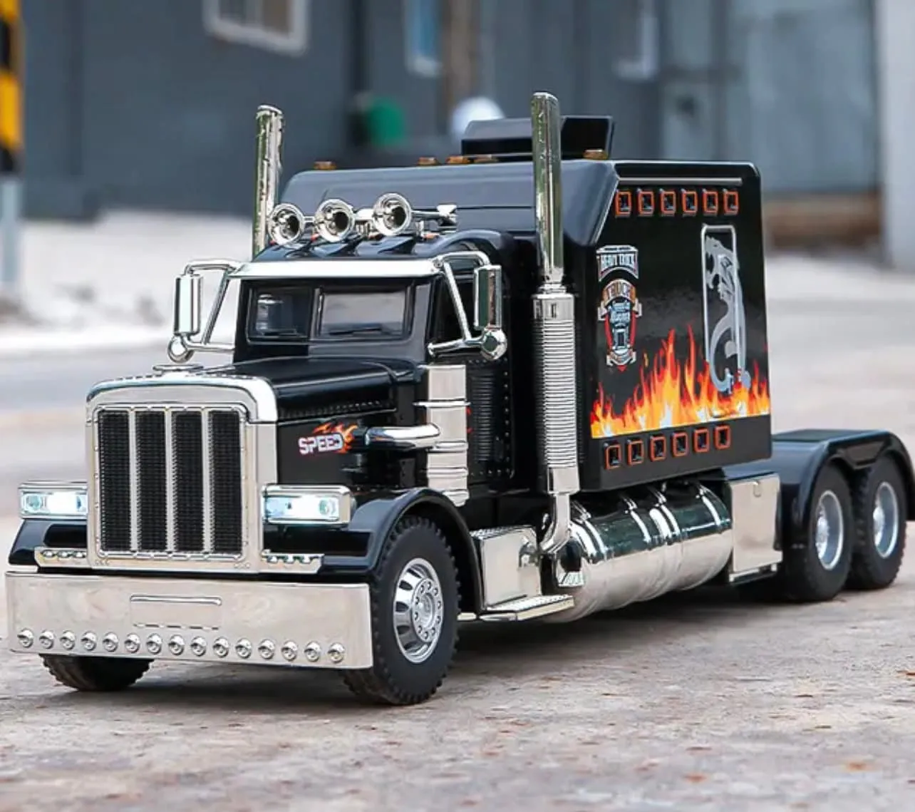 51927 mack superliner diecast
