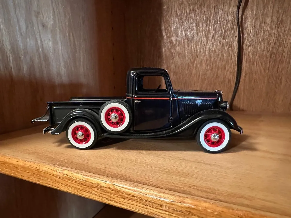 51927 peterbilt 379 diecast