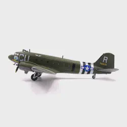 /img/51932-c47-model-display.webp