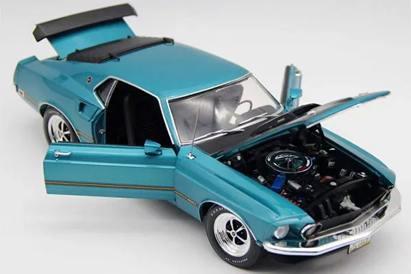 51935 toy hobby shops