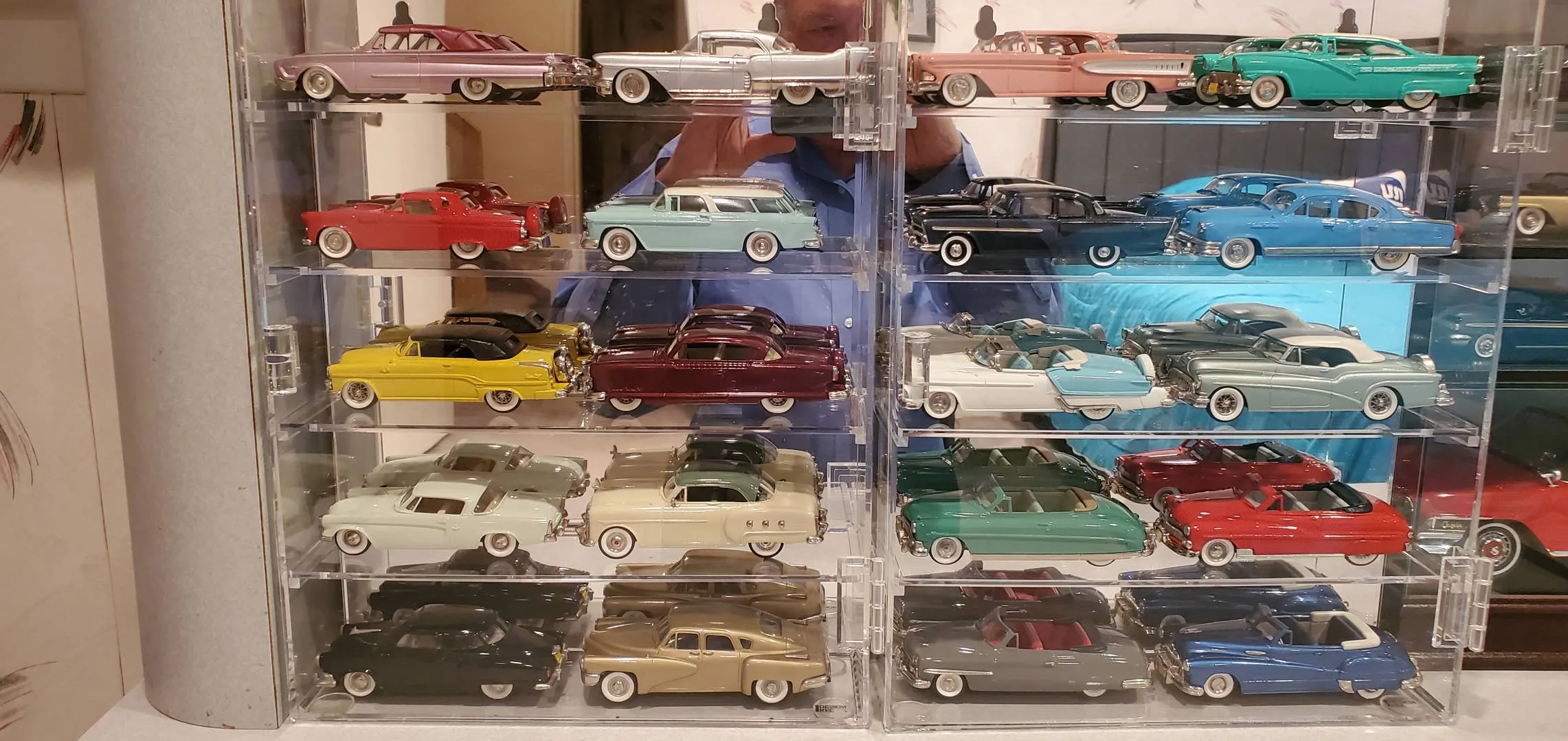 51938 diecast display case design1