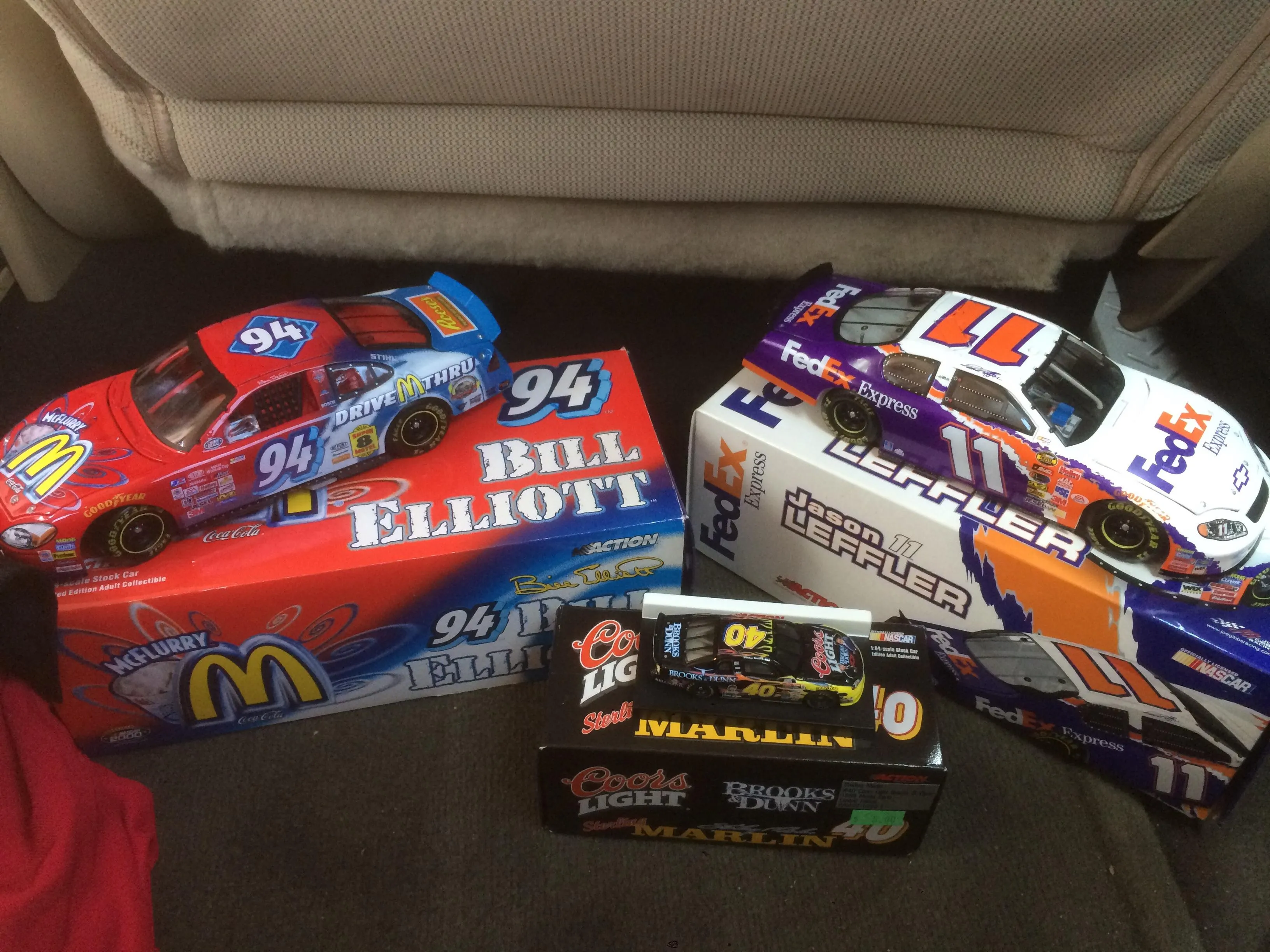 51947 flea market diecast hunting