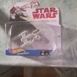 /img/51953-x-wing-diecast-packaging.webp