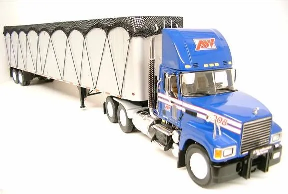 /img/51954-cleaning-diecast-truck.webp
