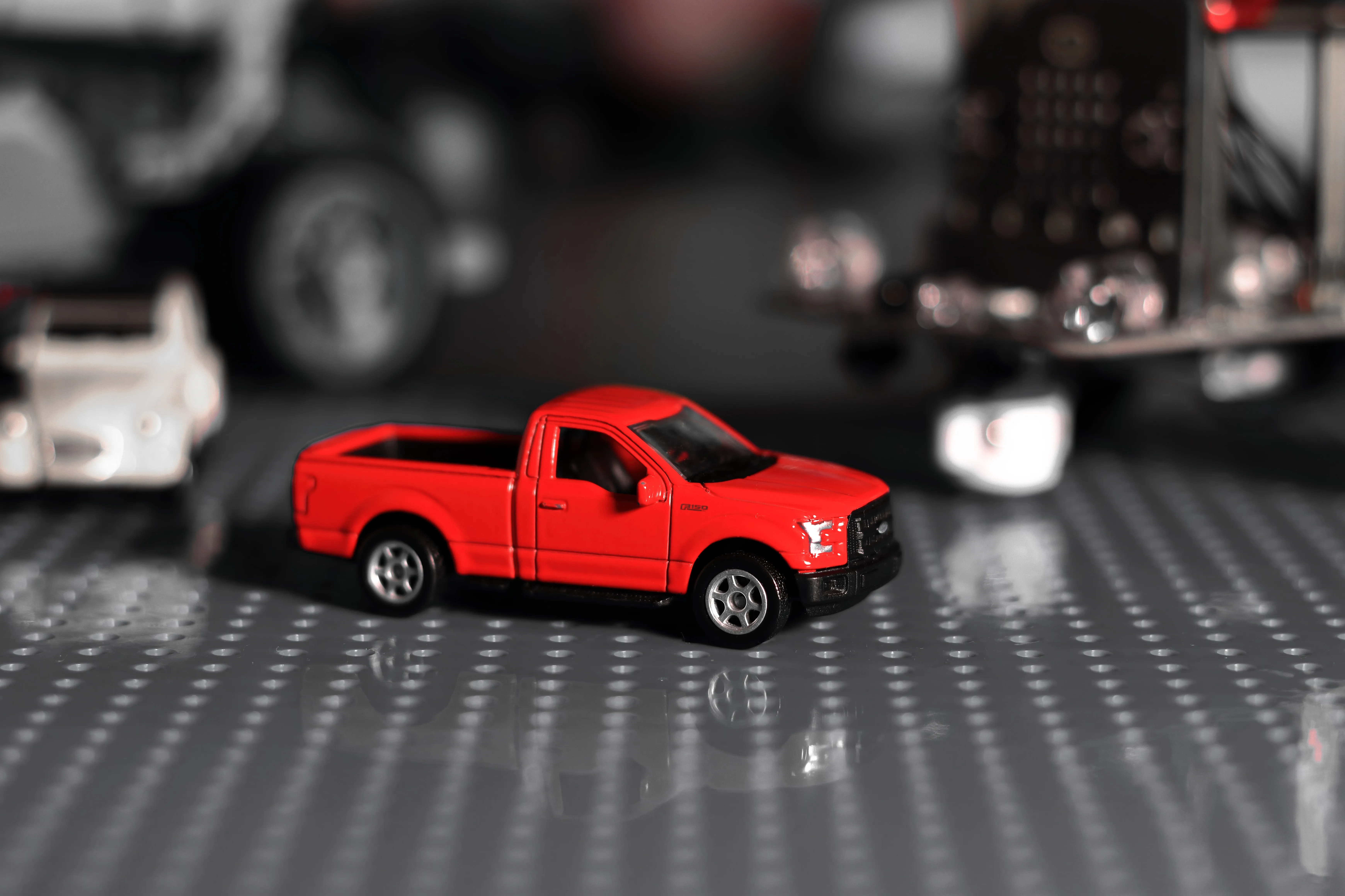 /img/51968-diecast-car-cleaning-7.webp