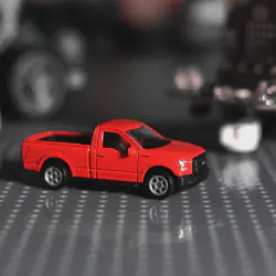 /img/51968-diecast-car-cleaning-7.webp