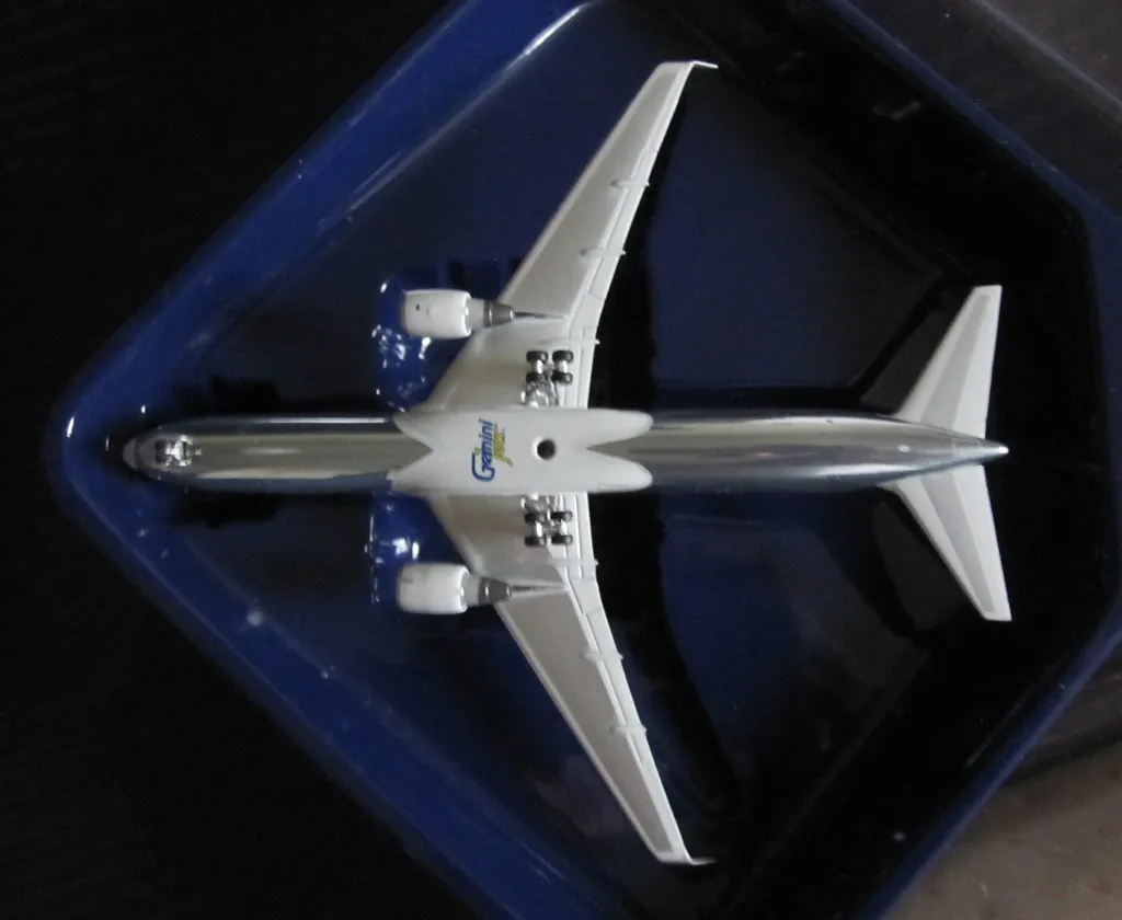 51972 diecast aircraft collectors