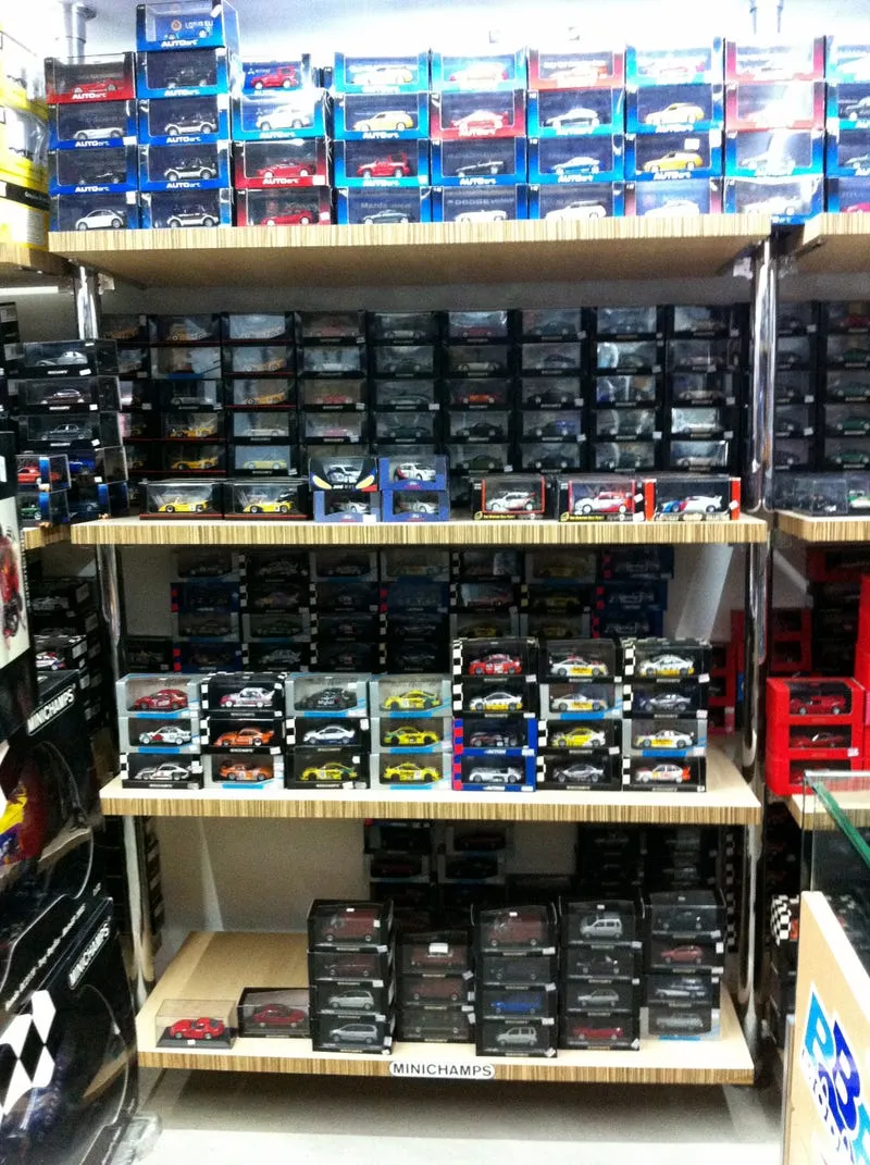 51982 maple leaf diecast toronto