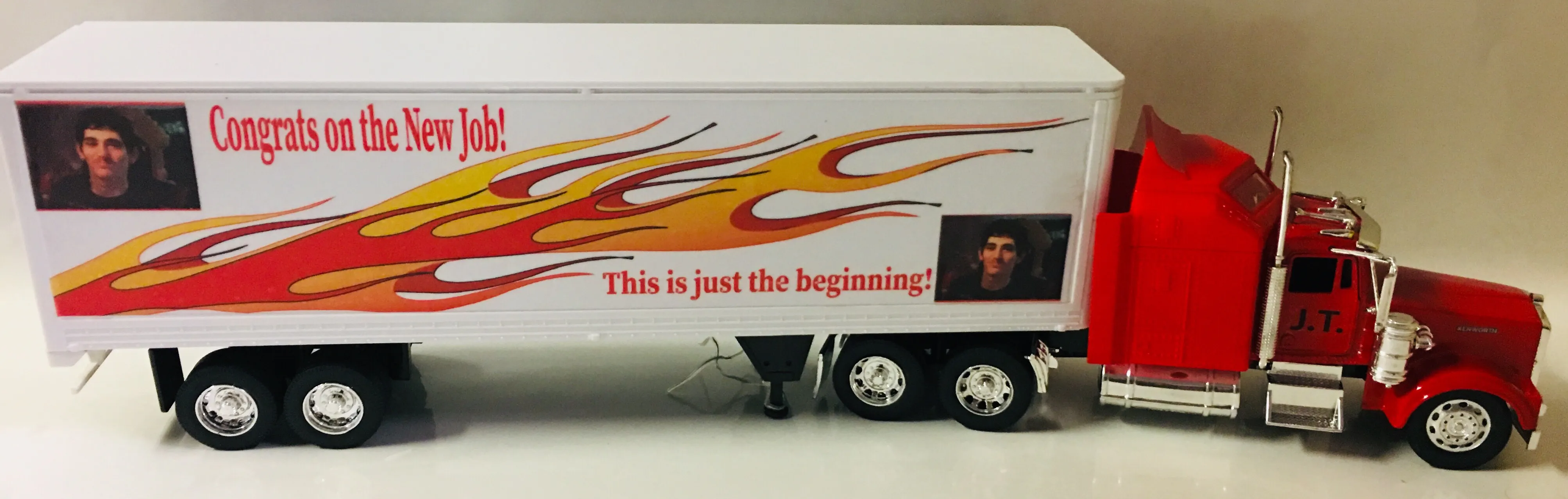51985 personalised diecast trucks header