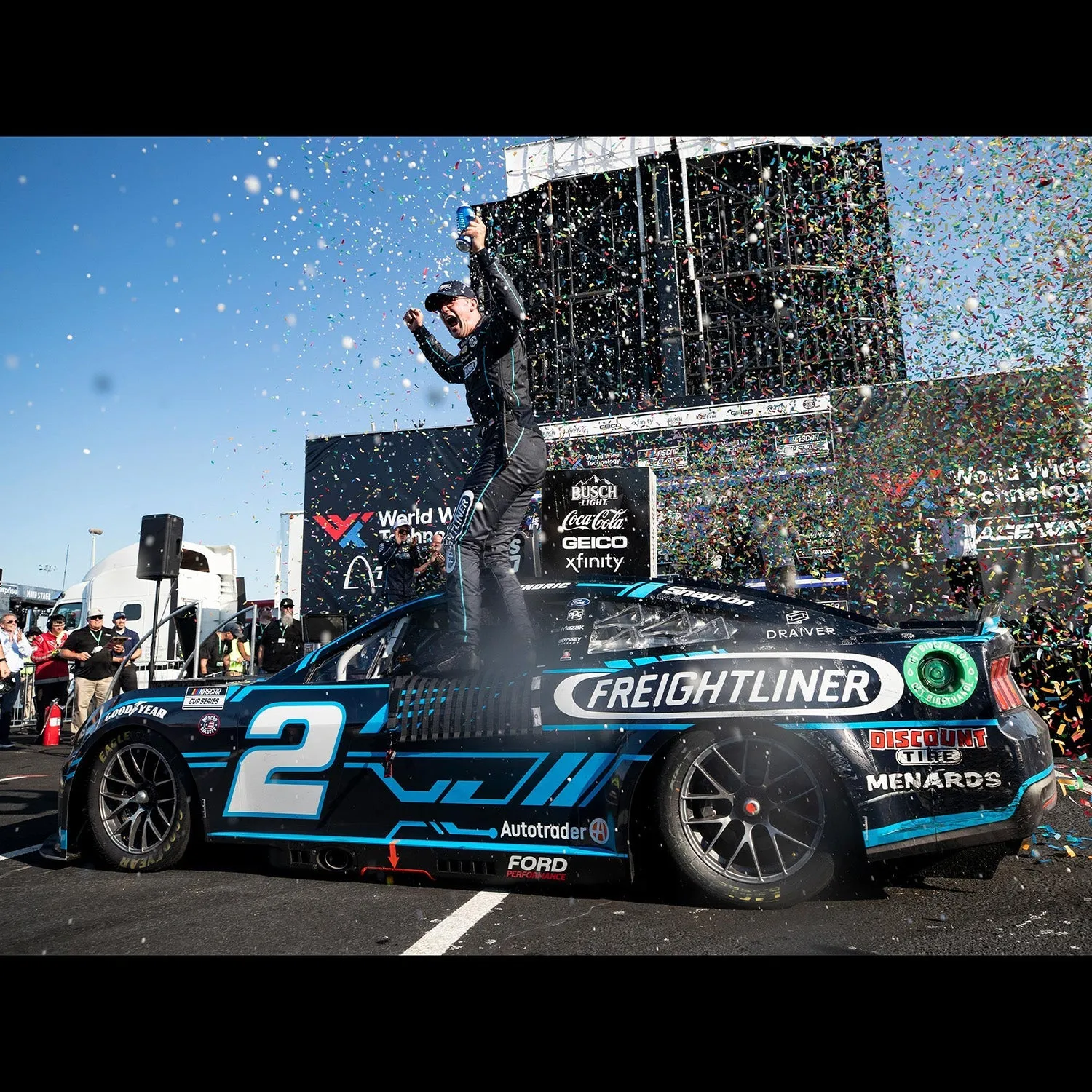 /img/51996-nascar-diecast-community.webp