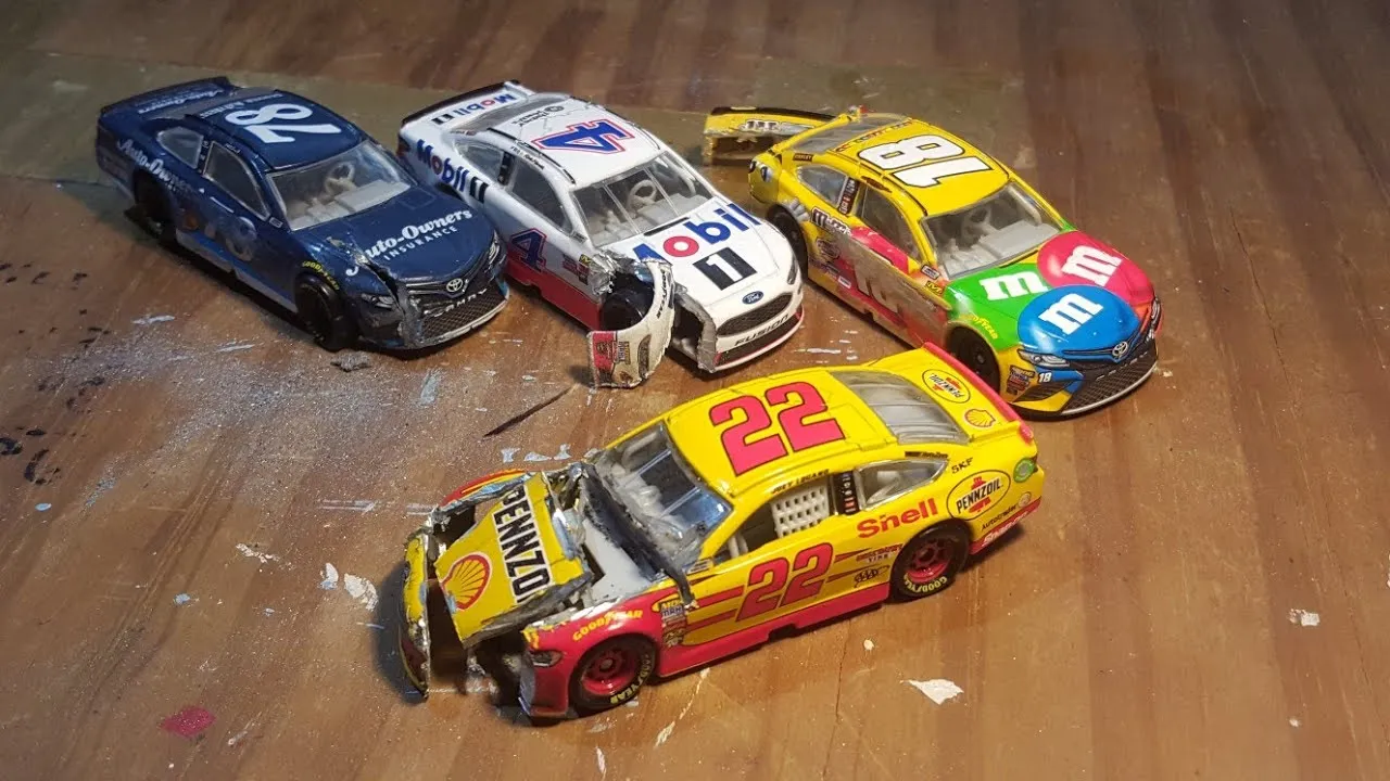 51996 nascar diecast scale comparison