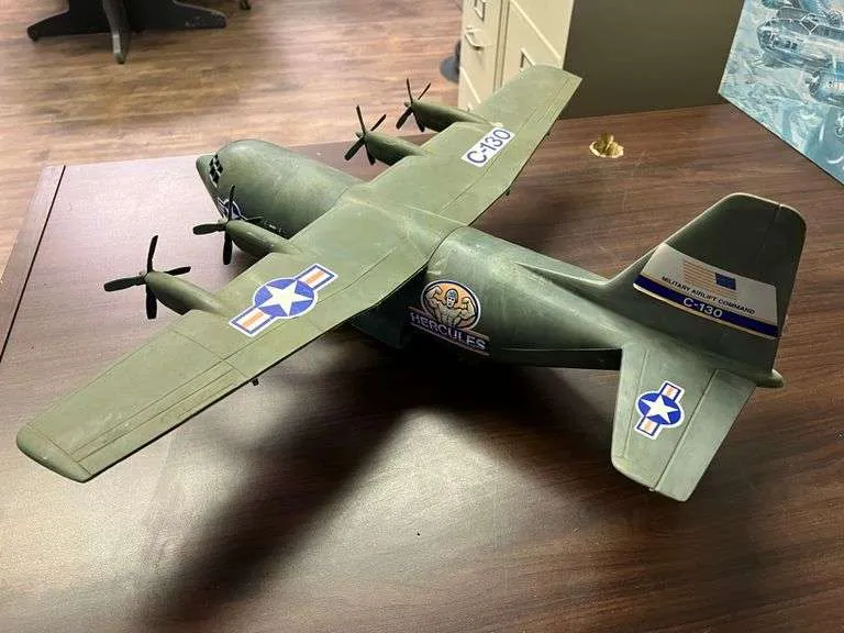 52003 diecast aircraft inspection