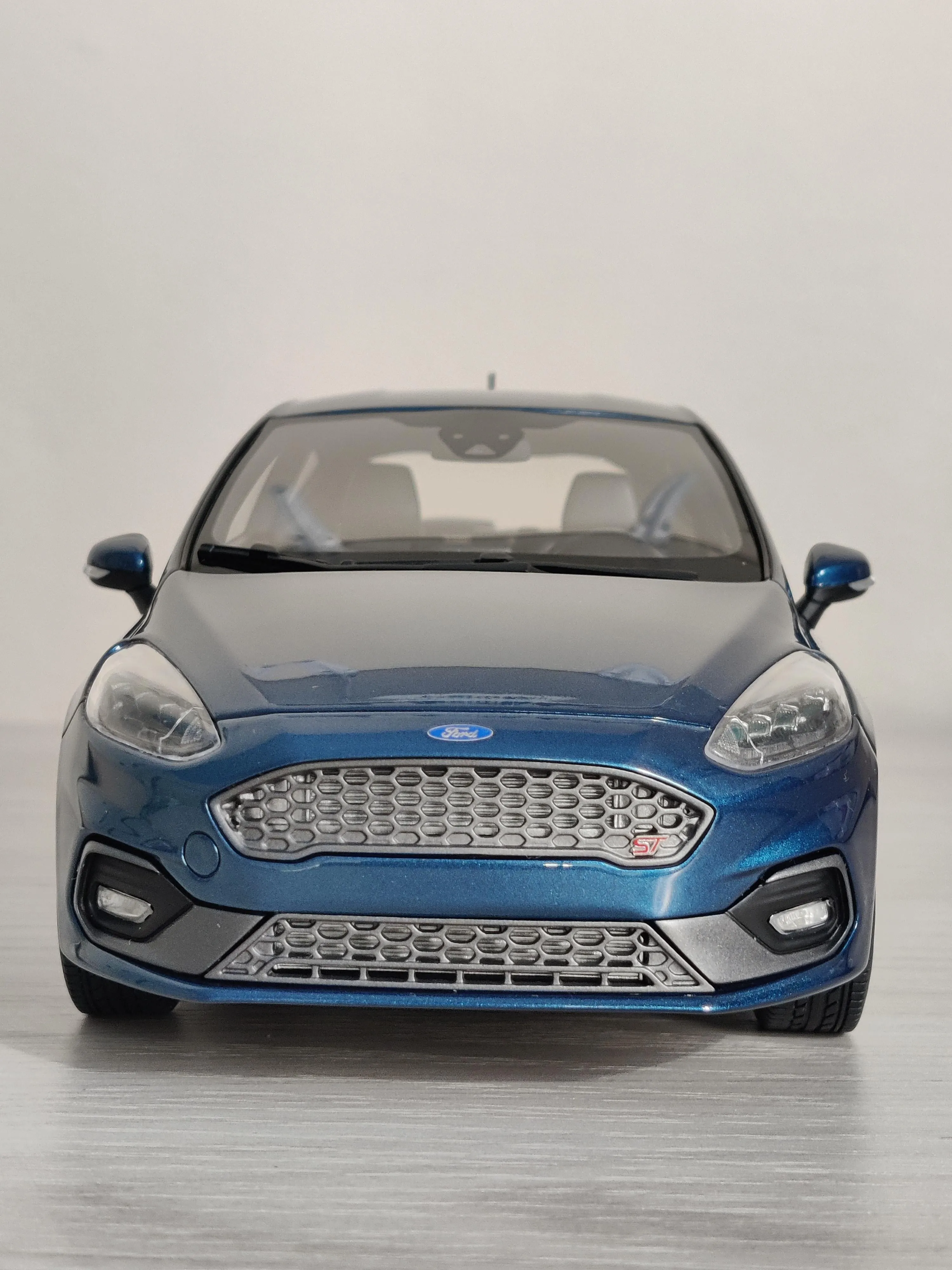 52013 ford fiesta mk8 diecast retailers